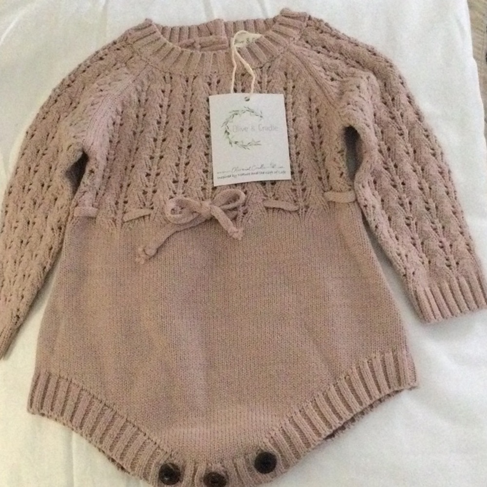 NWT Olive and Cradle Sweater Bubble